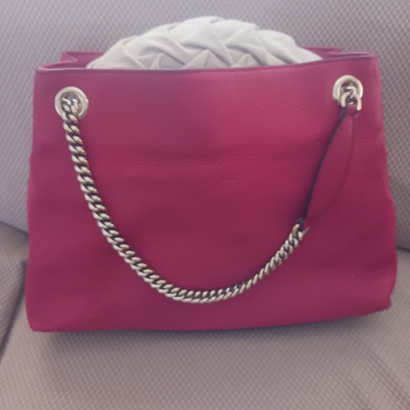 Authentic Gucci - Picture 8 of 9